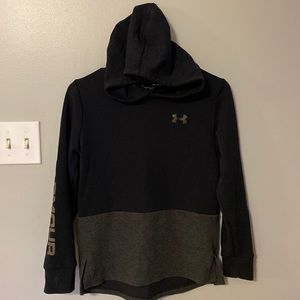 Under Armour sweatshirt